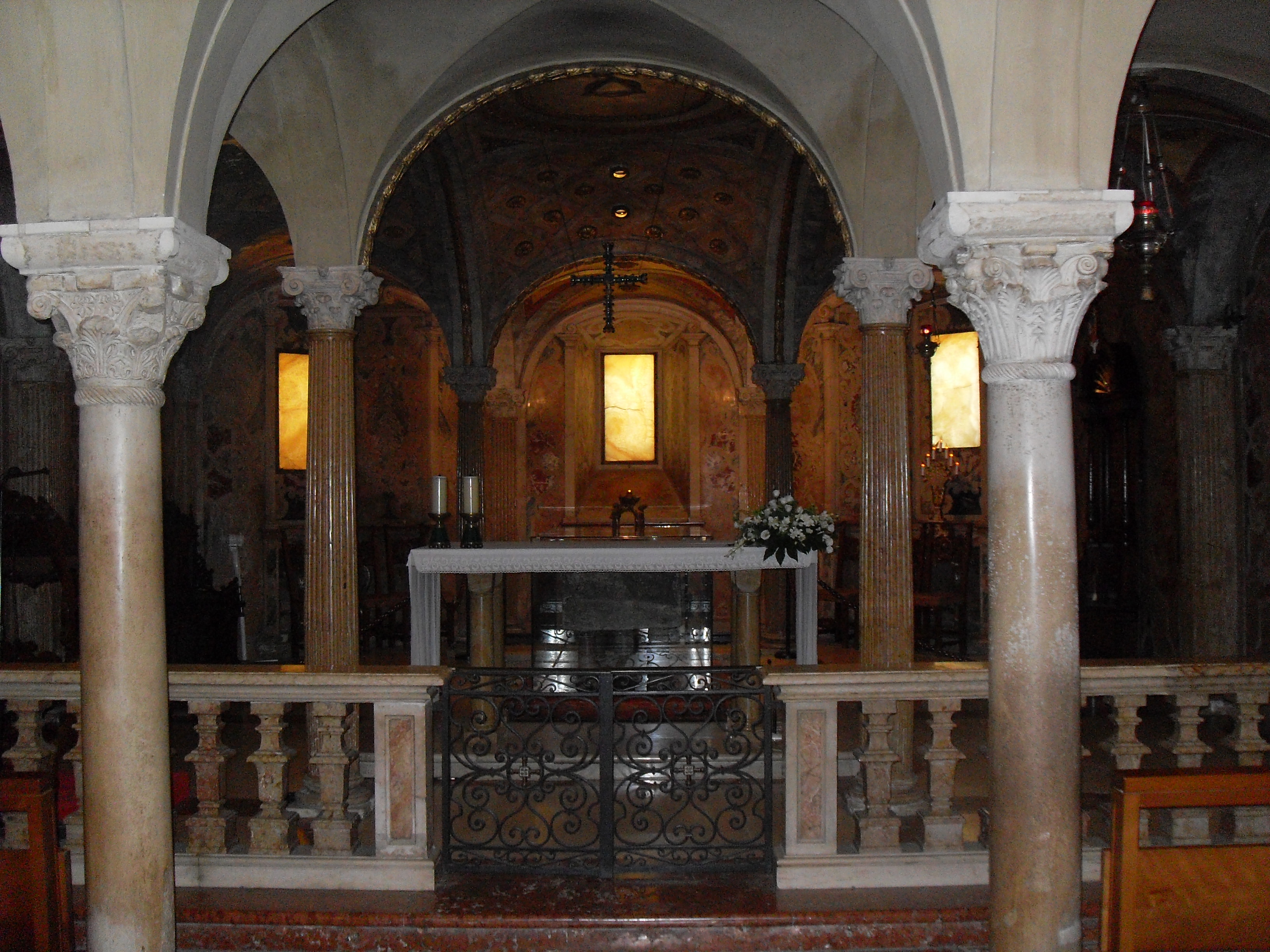 Cripta del Duomo di Modena